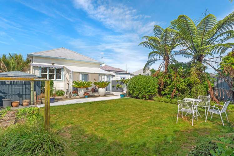 327 Aberdeen Road Gisborne Central_25