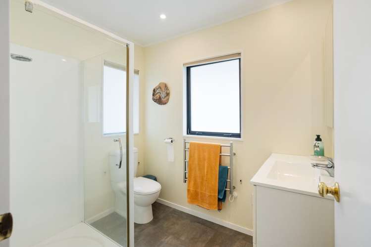 64 Cedar Drive Paraparaumu Beach_10