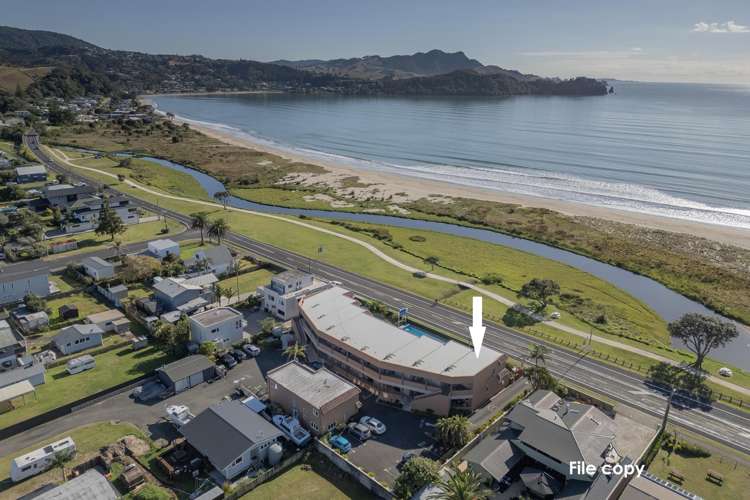 10b/71 Buffalo Beach Road_1