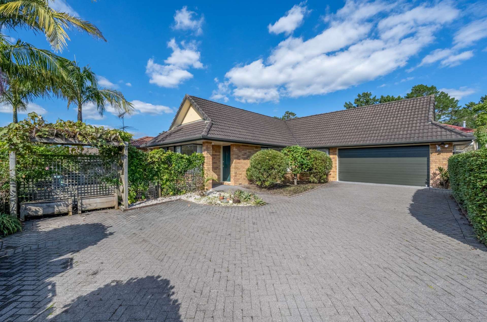 3/6 Marbeth Court Botany Downs_0