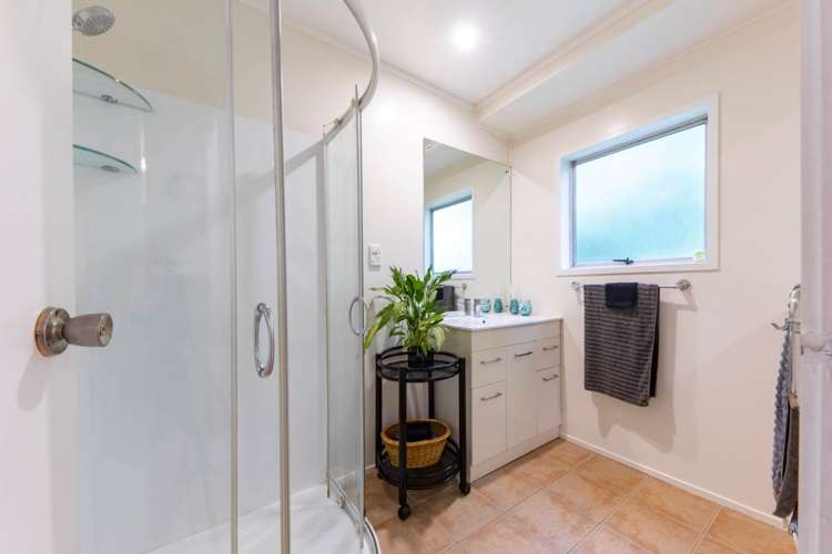 18 Parrs Cross Road Henderson_13