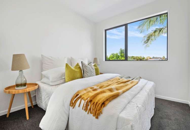 67 Highland Park Drive Botany Downs_9