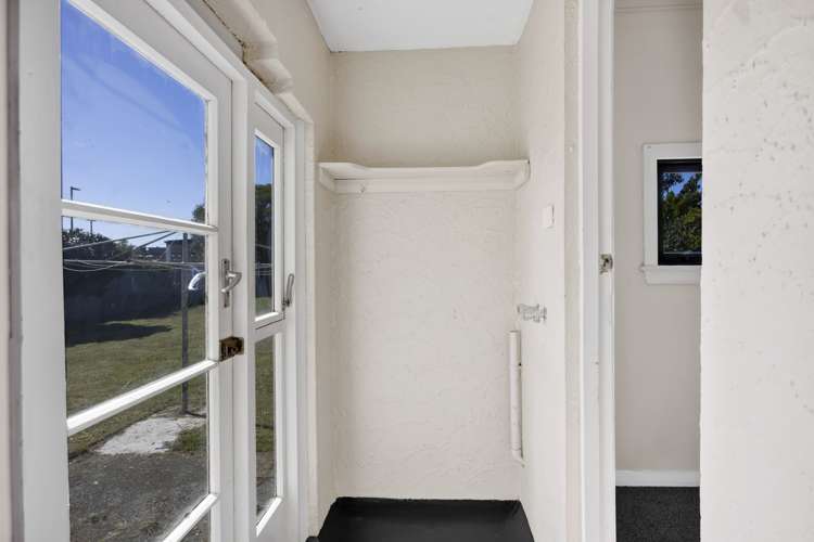 64 Egmont Street Hawera_12