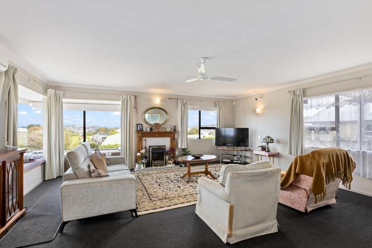 53 Alec Craig Way Gulf Harbour_3