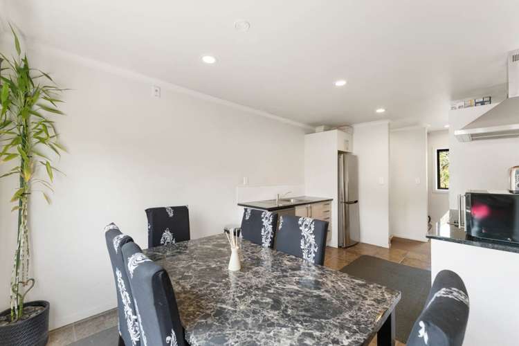 6/2 Swan Hill Drive Glen Eden_9