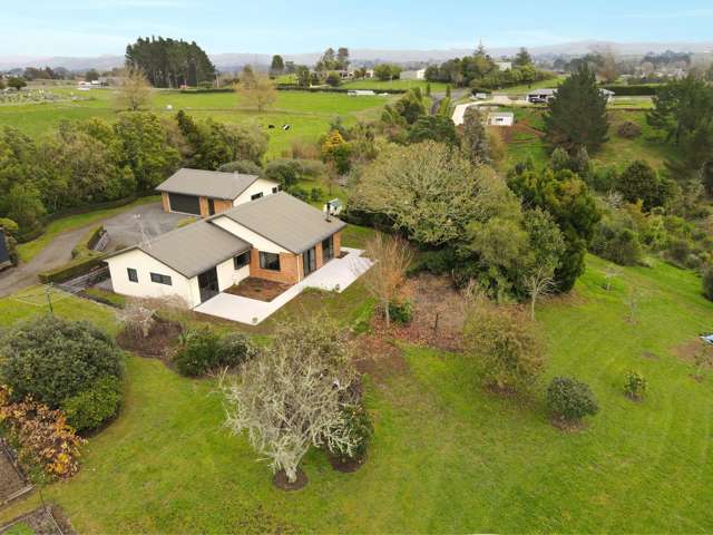 Live the Lifestyle Dream on 3.8 Hectares!
