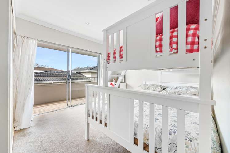 211 Royal Road Massey_22