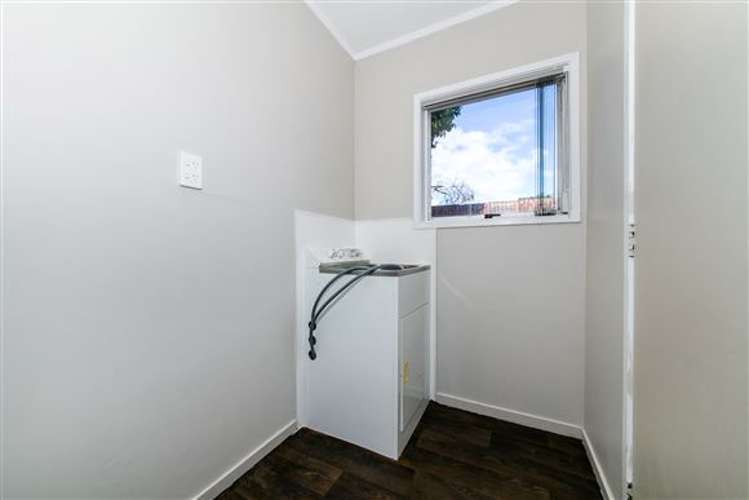 2/92 Kenderdine Road Papatoetoe_10