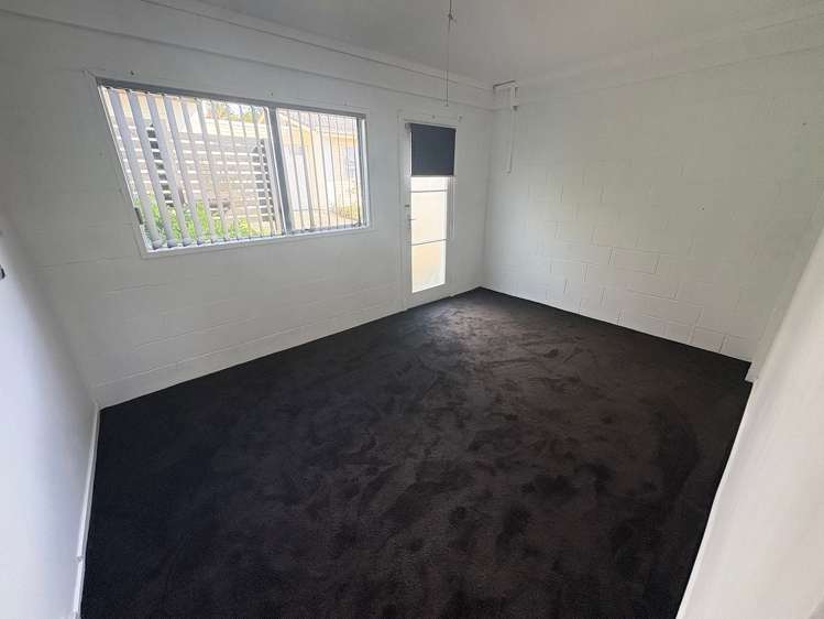 1/361 Wairau Road Totara Vale_8