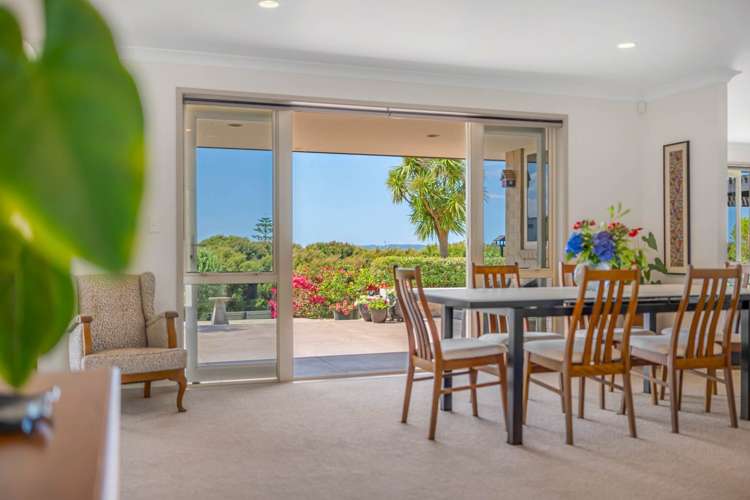 7 Intrepid Crescent Beachlands_35