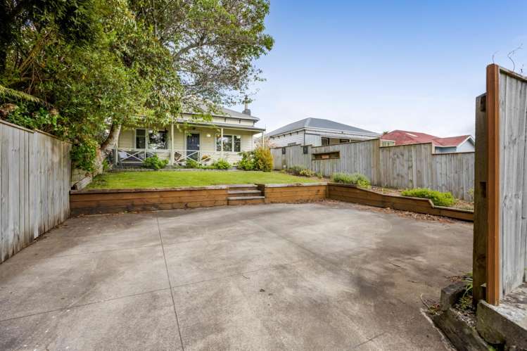 427 Broadway Stratford_23