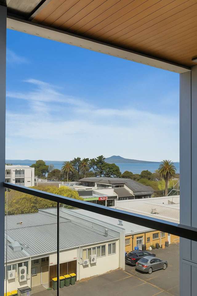 410/4 Bute Road Browns Bay_3