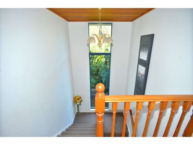 18 Settlers Hill Akaroa_14