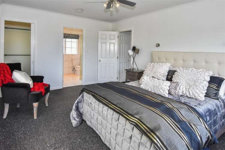 37 Kuripaka Crescent The Gardens_11