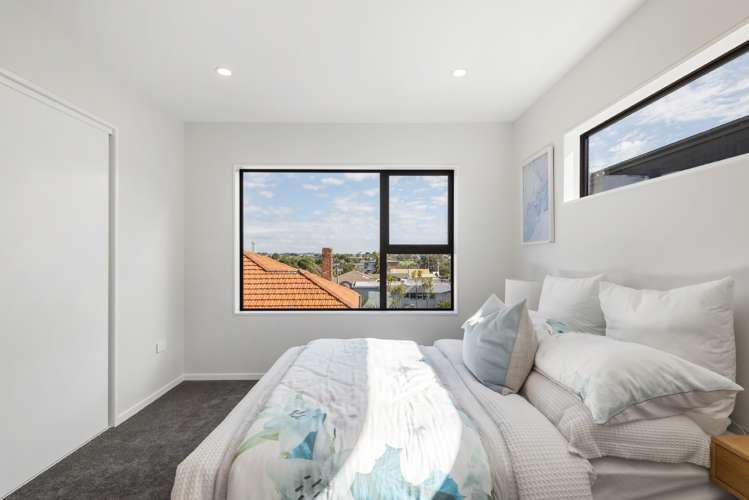 9/1b Egremont Street Belmont_15