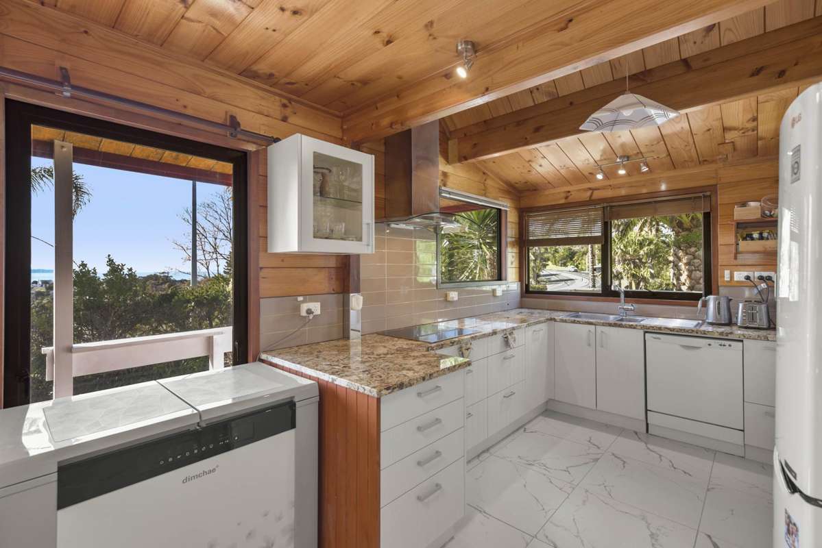205 Whangaparaoa Road_2