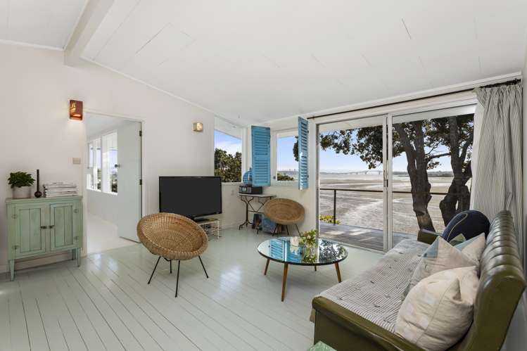 96 Ngataringa Road Devonport_9