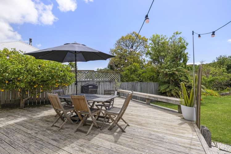 20 Wallis Street Raglan_18