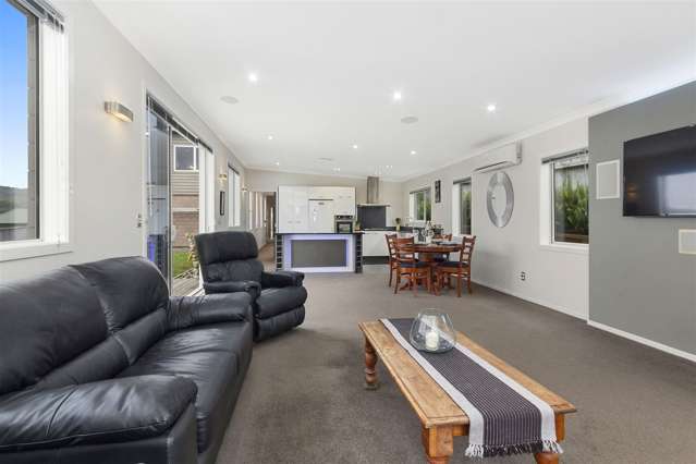 15 Dusky Crescent Aotea_4