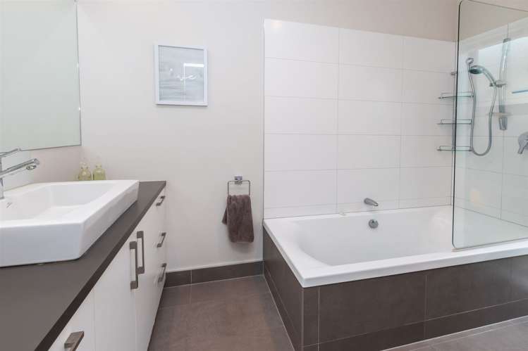 12 Brookwater Avenue Northwood_17