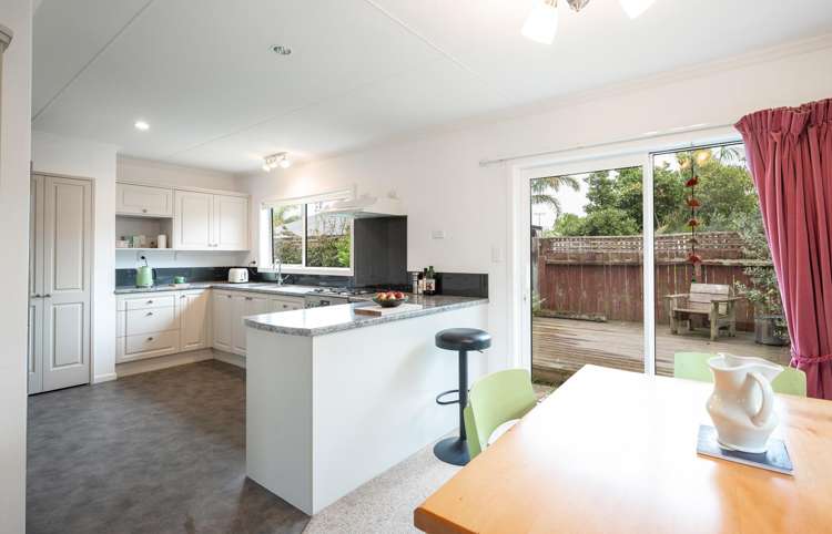 9 Sovereign Street The Wood_11