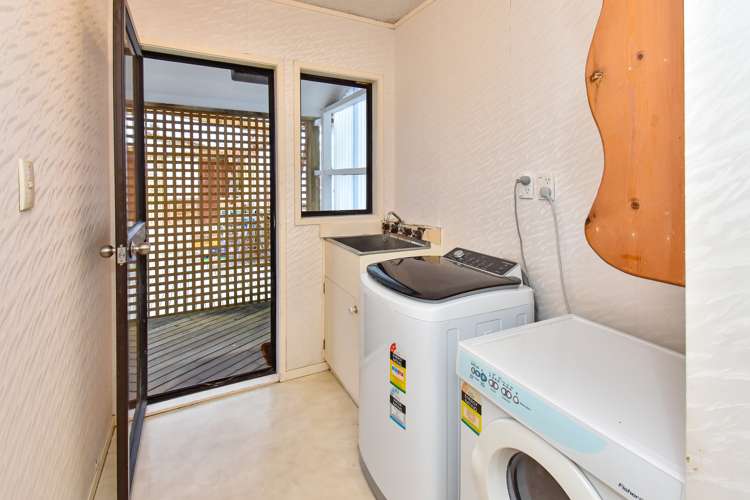 7 Deodar Place Totara Heights_23