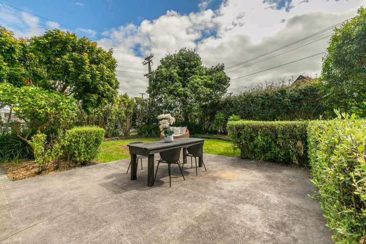 8 Johnstone Street Point Chevalier_18