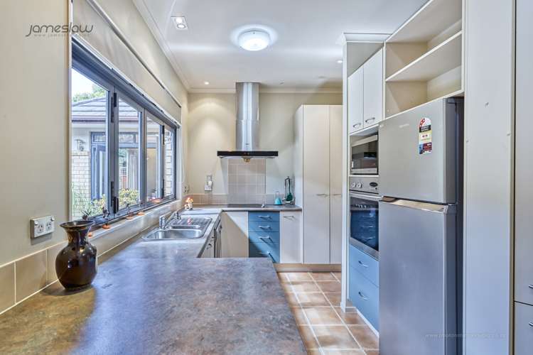 198 Kyle Road Greenhithe_8