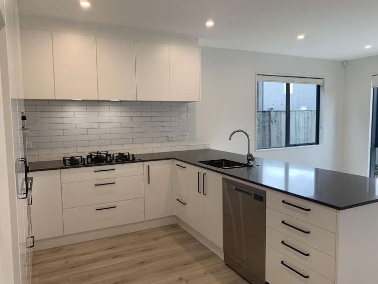 10 PORT WAY "PARK GREEN" Rosehill_2