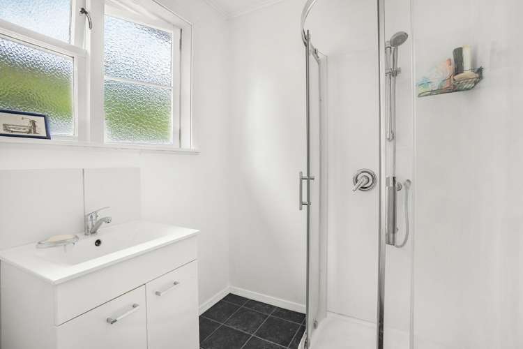 200 Waddington Drive Naenae_5