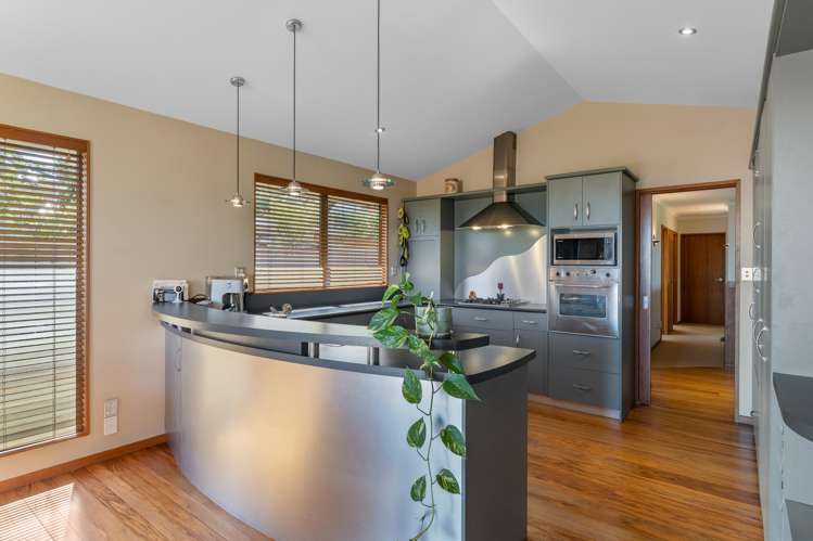 413B Suffolk Road Stoke_12