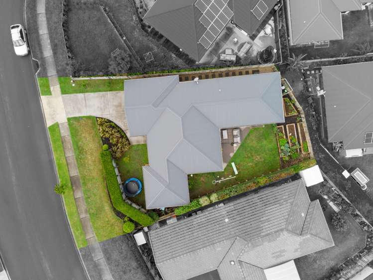 205 Ballintoy Park Drive Welcome Bay_29