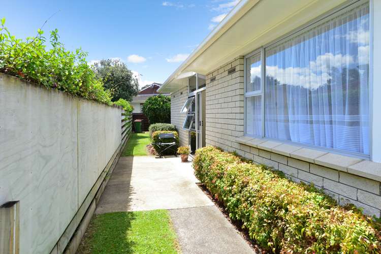 54 Orchard Avenue Enderley_2