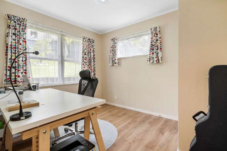 64 Ayton Drive Totara Vale_9