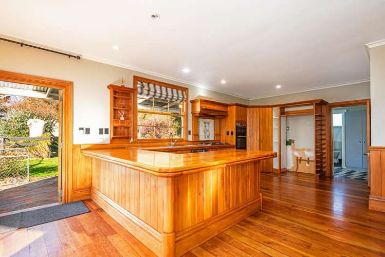 2778 Kimbolton Road Kimbolton_8