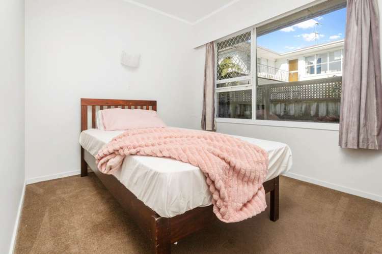 1/69 Hepburn Road Glendene_9