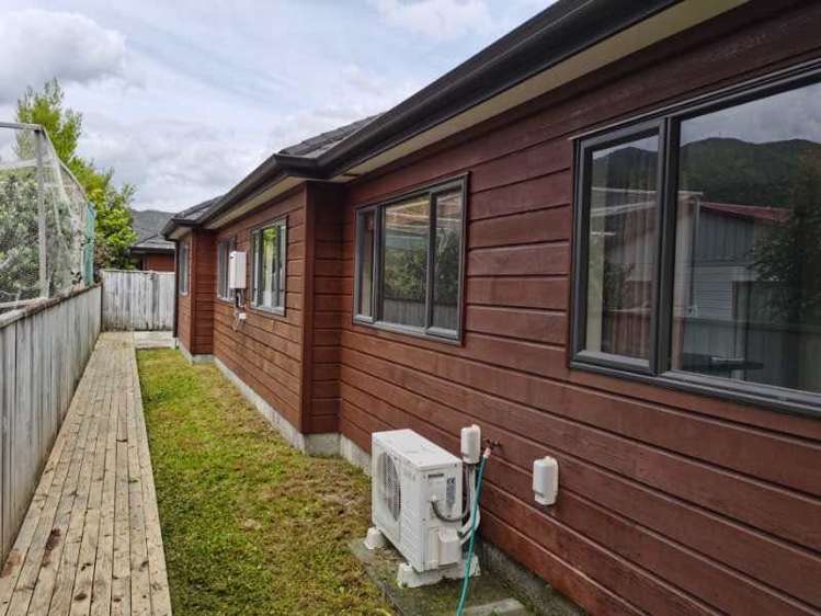 37 Moana Grove Waiwhetu_9