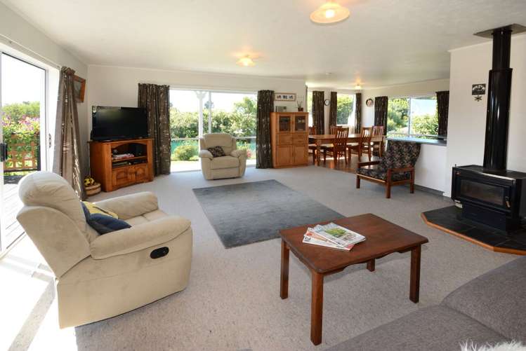 16 Kennard Crescent Karitane_6