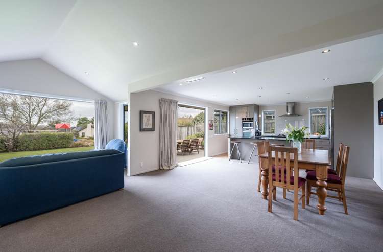 4 Romney Close Richmond_5