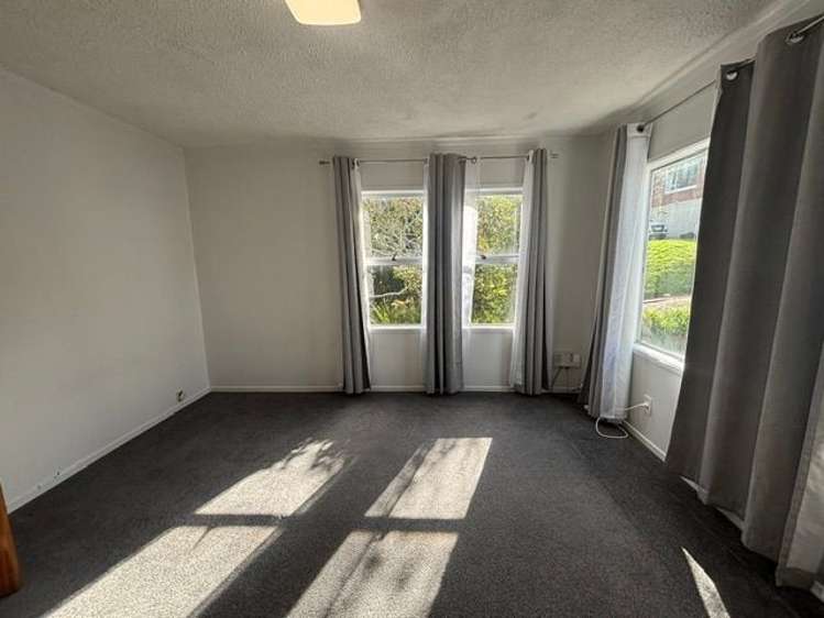 1/23 Woodcote Drive Glenfield_5
