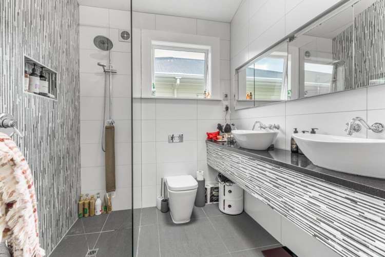 4 Tenterden Ave 1728_16