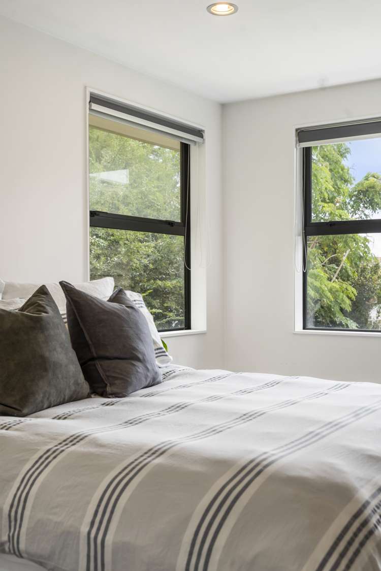 7 Vino Cina Heights Ranui_13