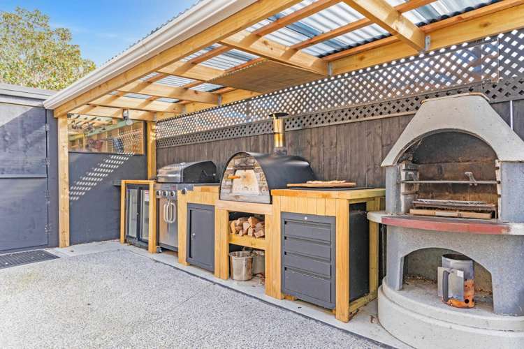71 Pyle Road West One Tree Point_19