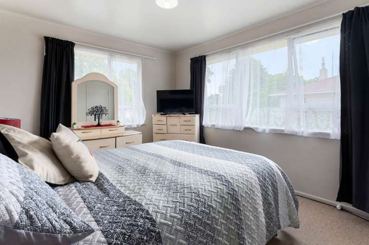 27 Pandora Avenue Westbrook_10