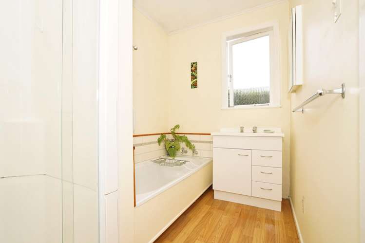 105 Comries Road Chartwell_16