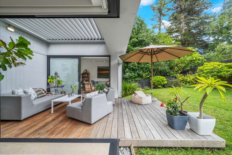 74b Beach Road Mellons Bay_13