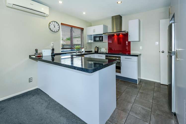 2/573 Manchester Street Saint Albans_5