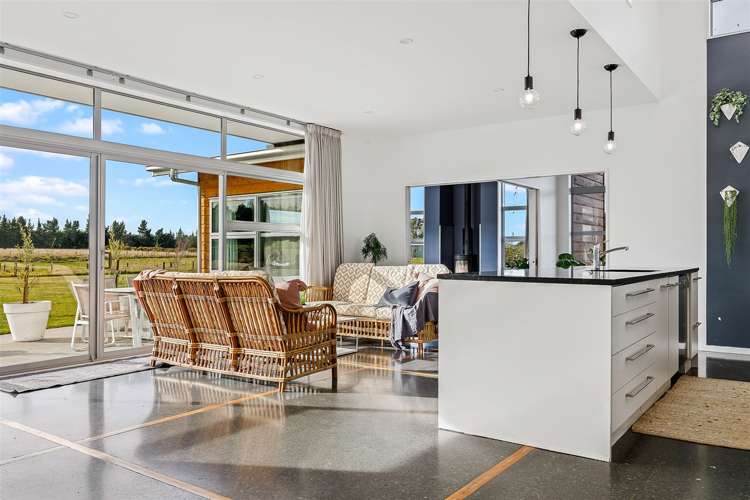 88 Bruces Road Sefton_8