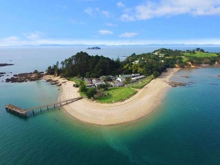 How far does your money really go in NZ’s housing market? Opes Partners economist Ed McKnight takes a journey from a <img0k leasehold studio to a <img0m mansion. Video / OneRoof