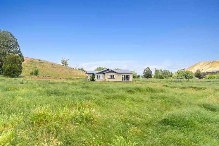 Cnr Ruffell and Ardgour Valley Roads Tarras_13